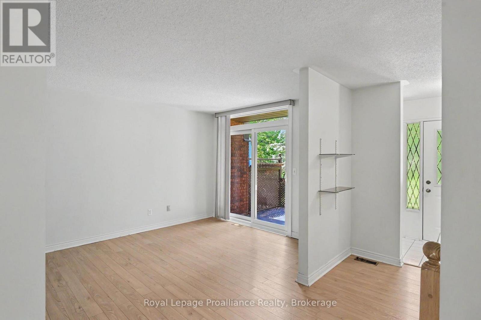 201 - 245 Elgin Street W, Cobourg, Ontario  K9A 5M1 - Photo 4 - X13701122