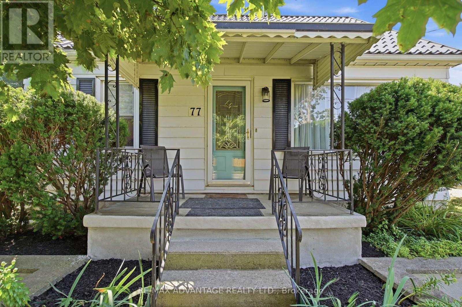 77 First Avenue, St. Thomas, Ontario  N5R 4N6 - Photo 3 - X13701110