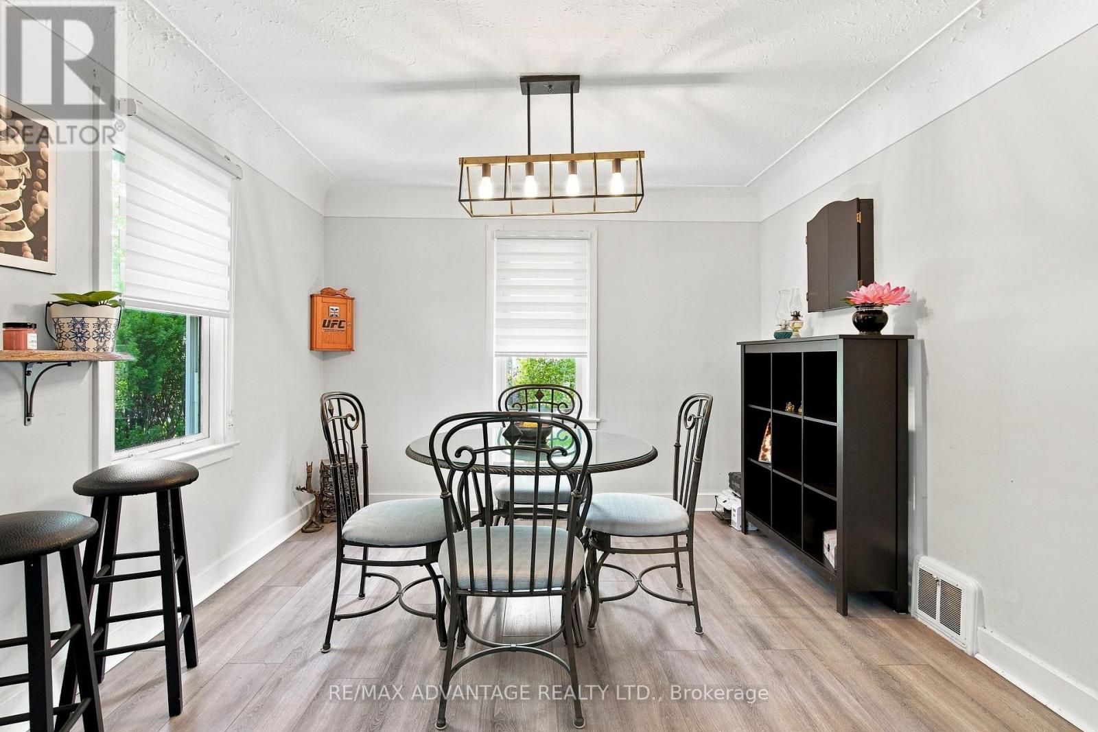 77 First Avenue, St. Thomas, Ontario  N5R 4N6 - Photo 5 - X13701110