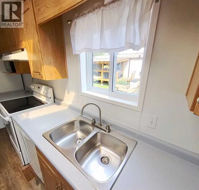 27, 5211 55 Avenue, Rocky Mountain House, Alberta T4T 1M8 - Photo 9 - A2327177