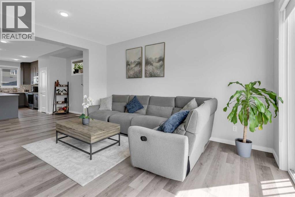 232 Walgrove Way  SE, Calgary, Alberta  T2X 4A3 - Photo 3 - A2315399
