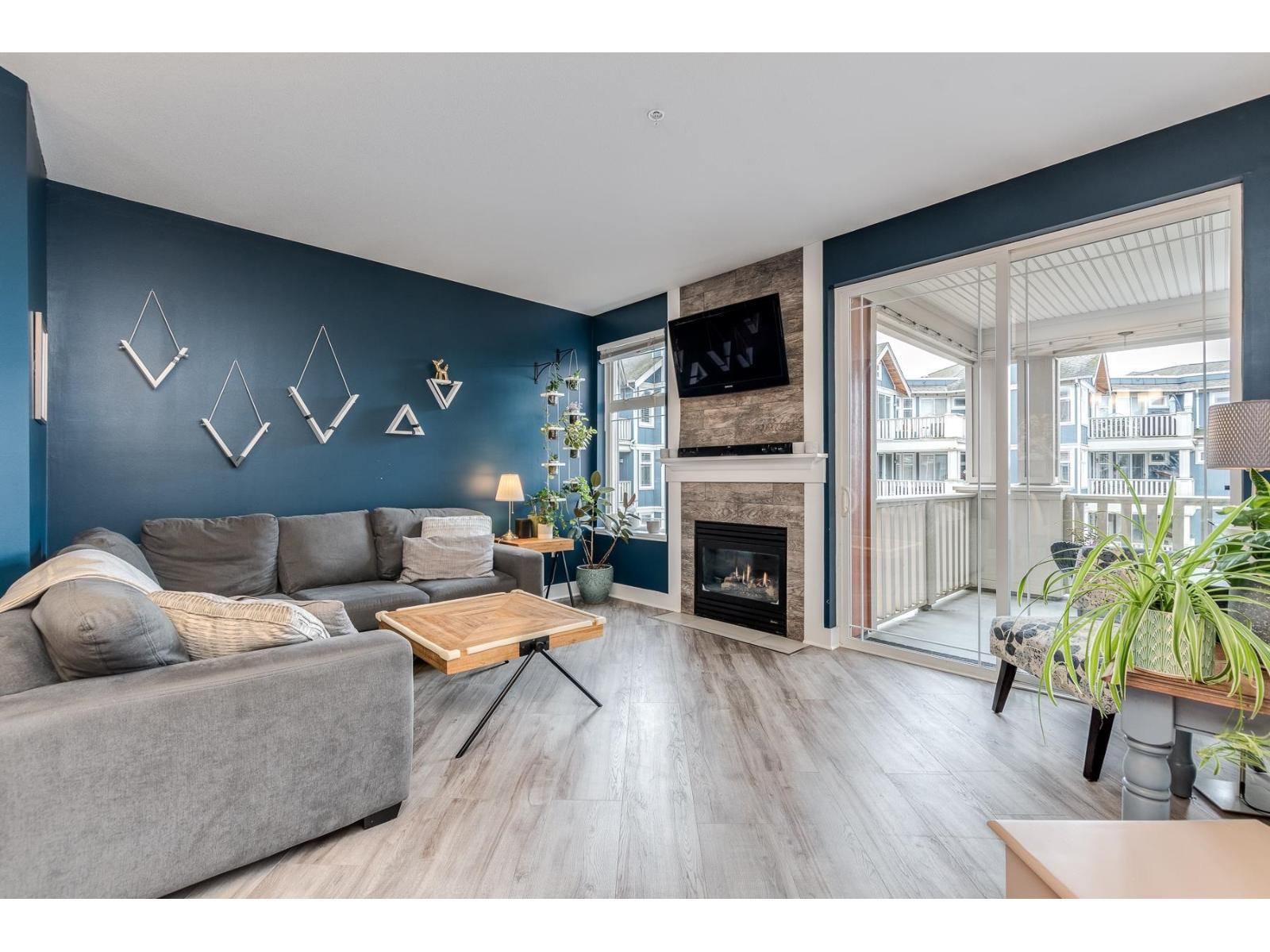 307 15368 16a Avenue, Surrey, British Columbia  V4A 1S9 - Photo 4 - R3157817