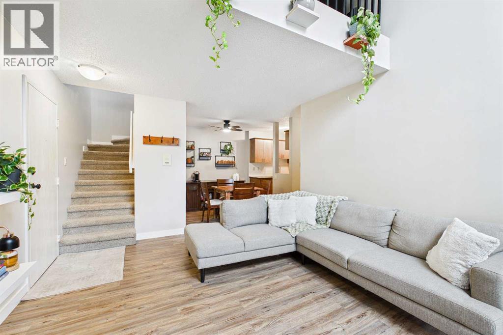 831, 6400 Coach Hill Road SW, Calgary, Alberta  T3H 1B8 - Photo 3 - A2338874