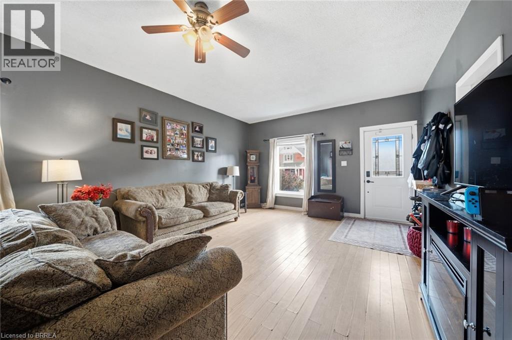 36 Walter Street, Brantford, Ontario  N3S 1N6 - Photo 8 - 40850490