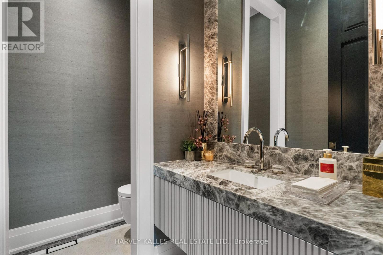 106 Richview Avenue, Toronto, Ontario M5P 3E9 - Photo 8 - C13701124
