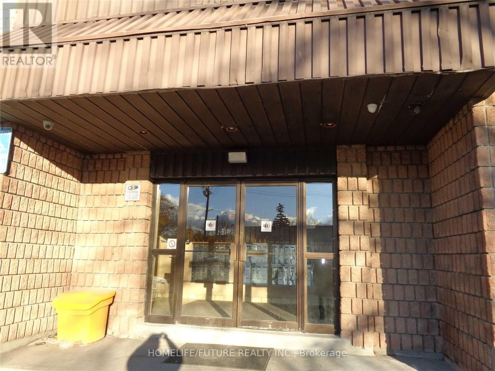 304 - 560 Bloor Street E, Oshawa, Ontario  L1H 3N2 - Photo 2 - E13701076