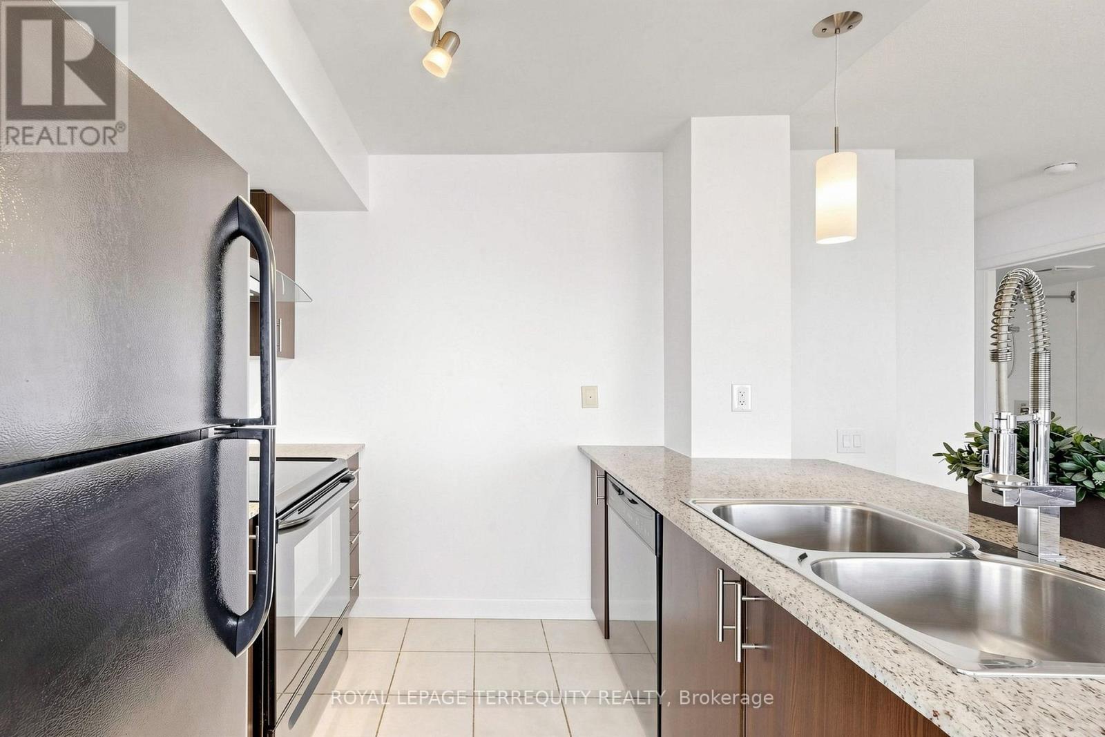2105 - 25 Town Centre Court, Toronto, Ontario  M1P 0B4 - Photo 21 - E13701084