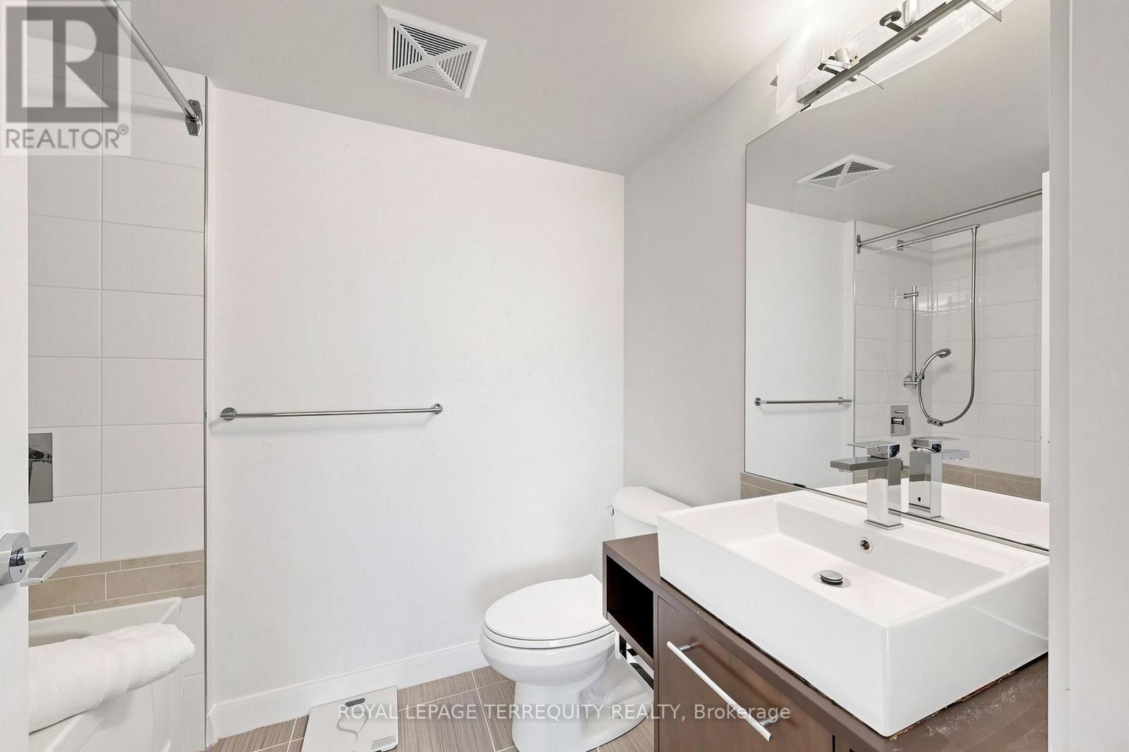 2105 - 25 Town Centre Court, Toronto, Ontario  M1P 0B4 - Photo 27 - E13701084
