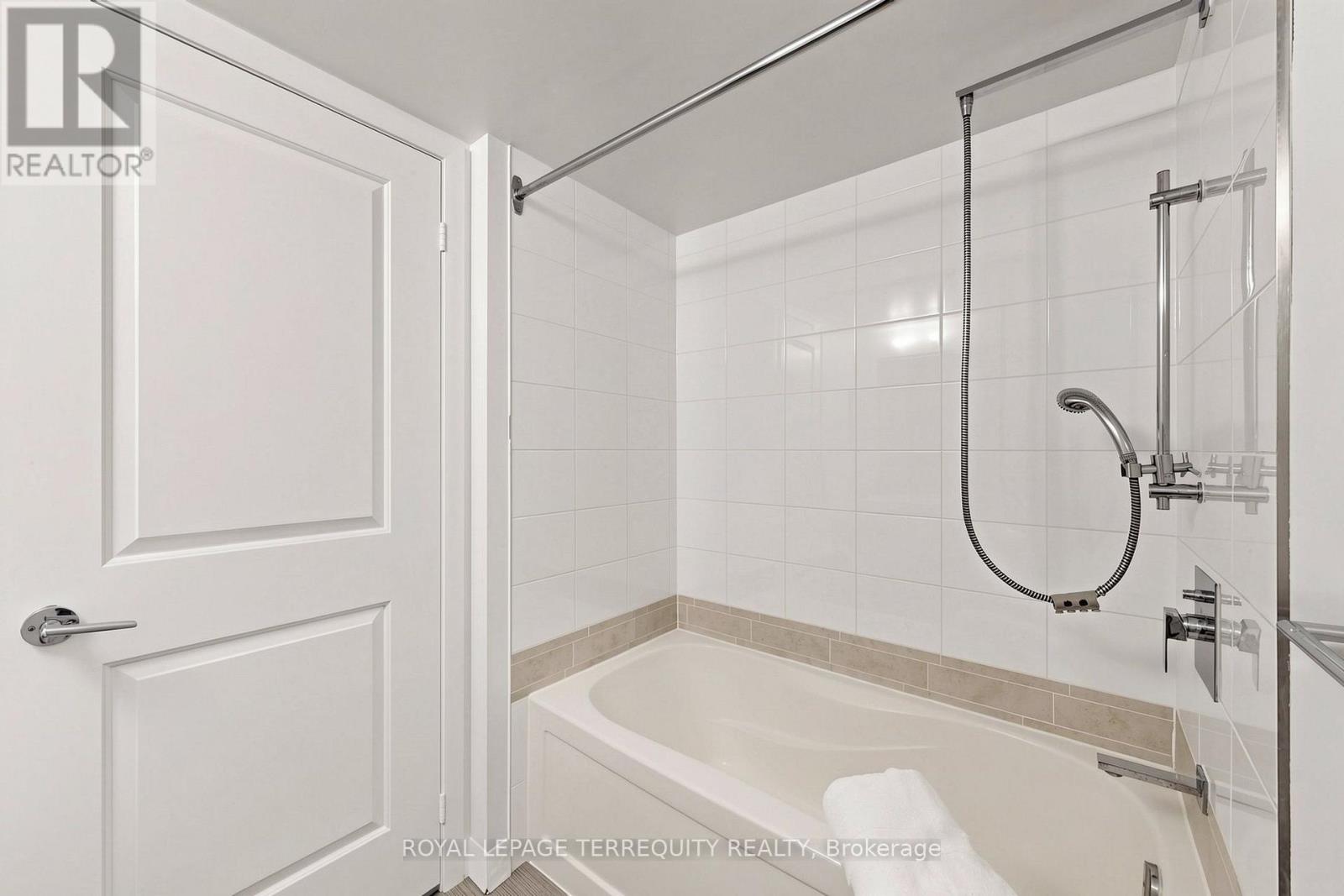 2105 - 25 Town Centre Court, Toronto, Ontario  M1P 0B4 - Photo 29 - E13701084