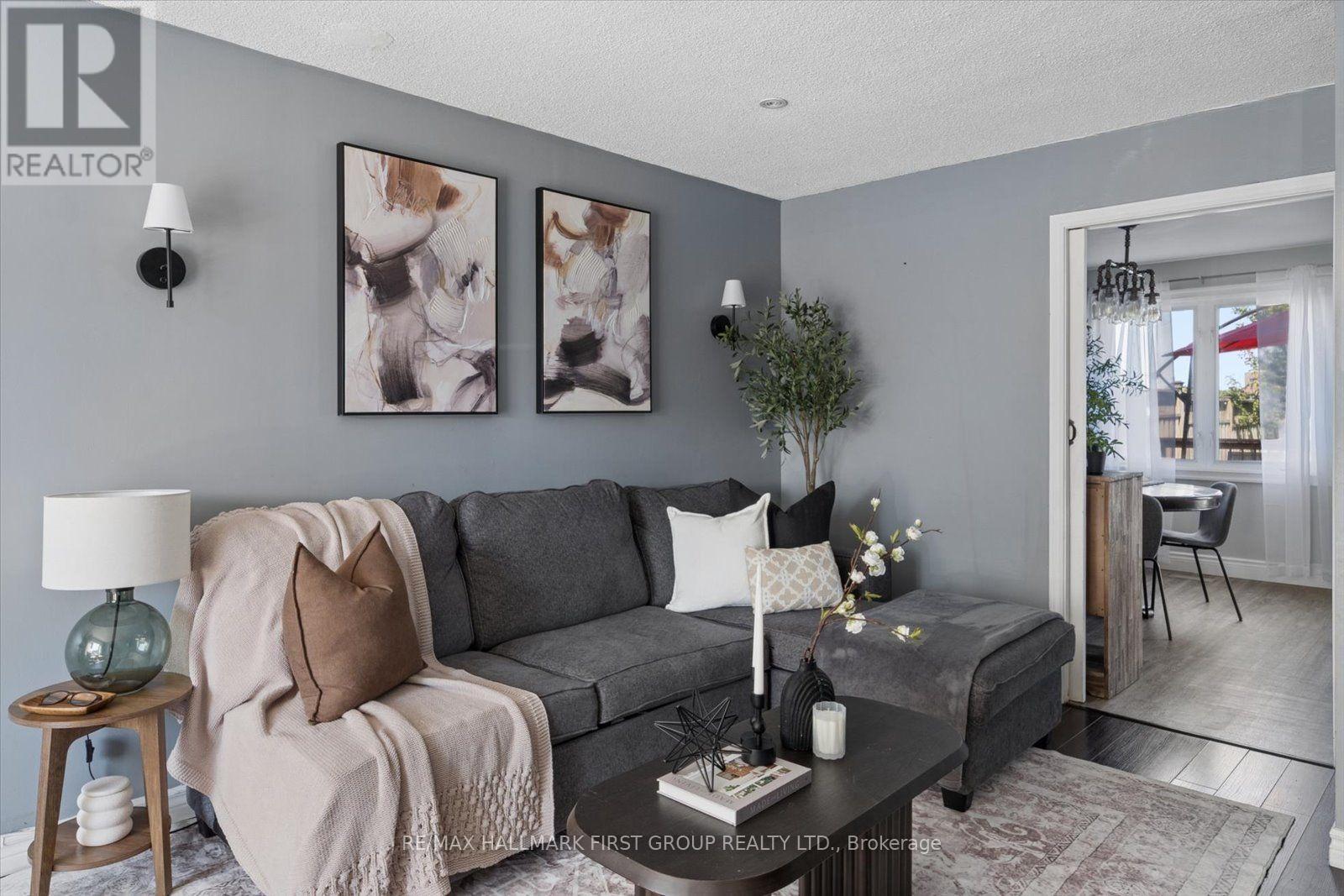 1179 Oxford Street, Oshawa, Ontario  L1J 3W4 - Photo 4 - E13701094
