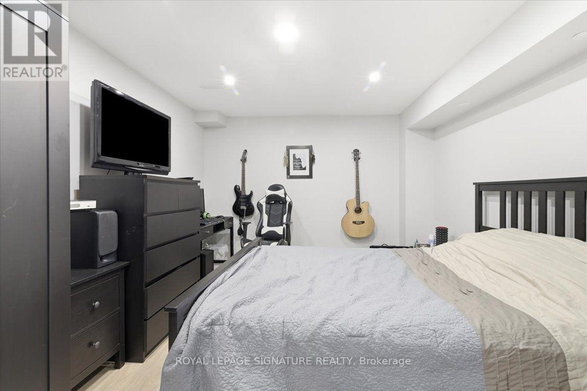 50 Lumsden Crescent, Whitby, Ontario  L1R 1G5 - Photo 32 - E13701106