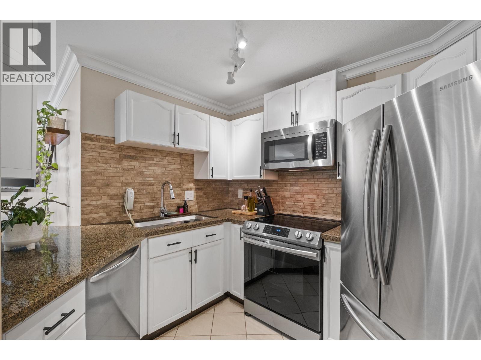 102 123 E 6th Street, North Vancouver, British Columbia  V7L 1N9 - Photo 10 - R3157826