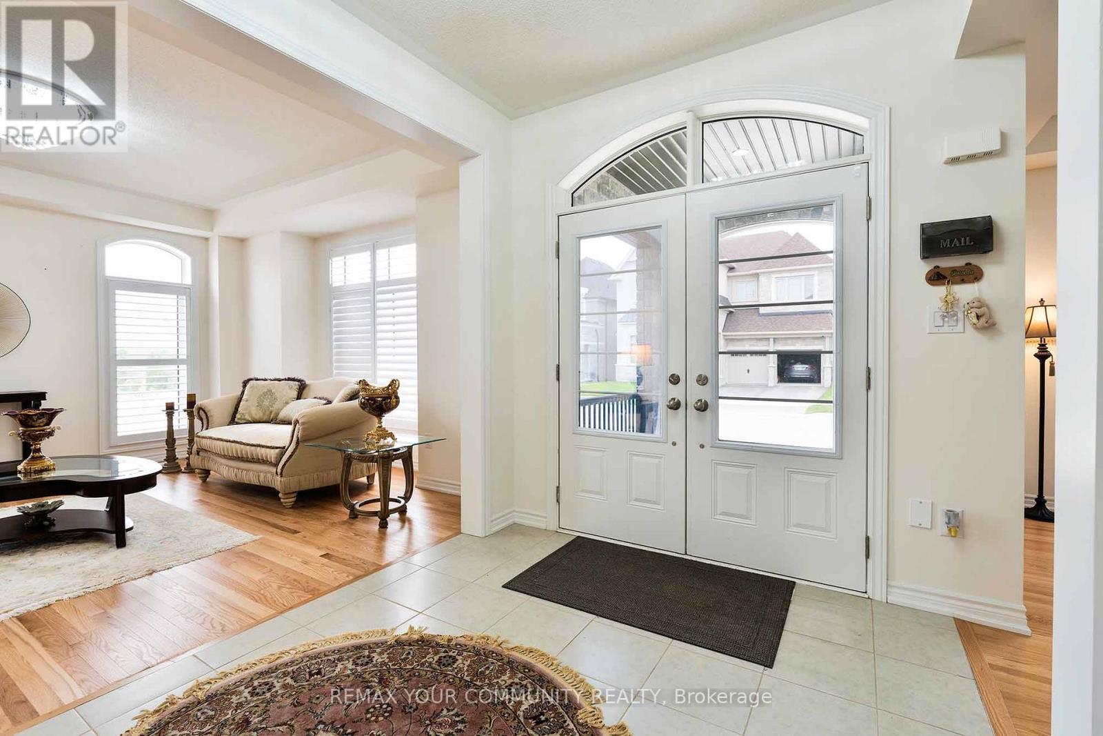 Main - 9 Cranley Road, East Gwillimbury, Ontario  L9N 0T7 - Photo 3 - N13701024