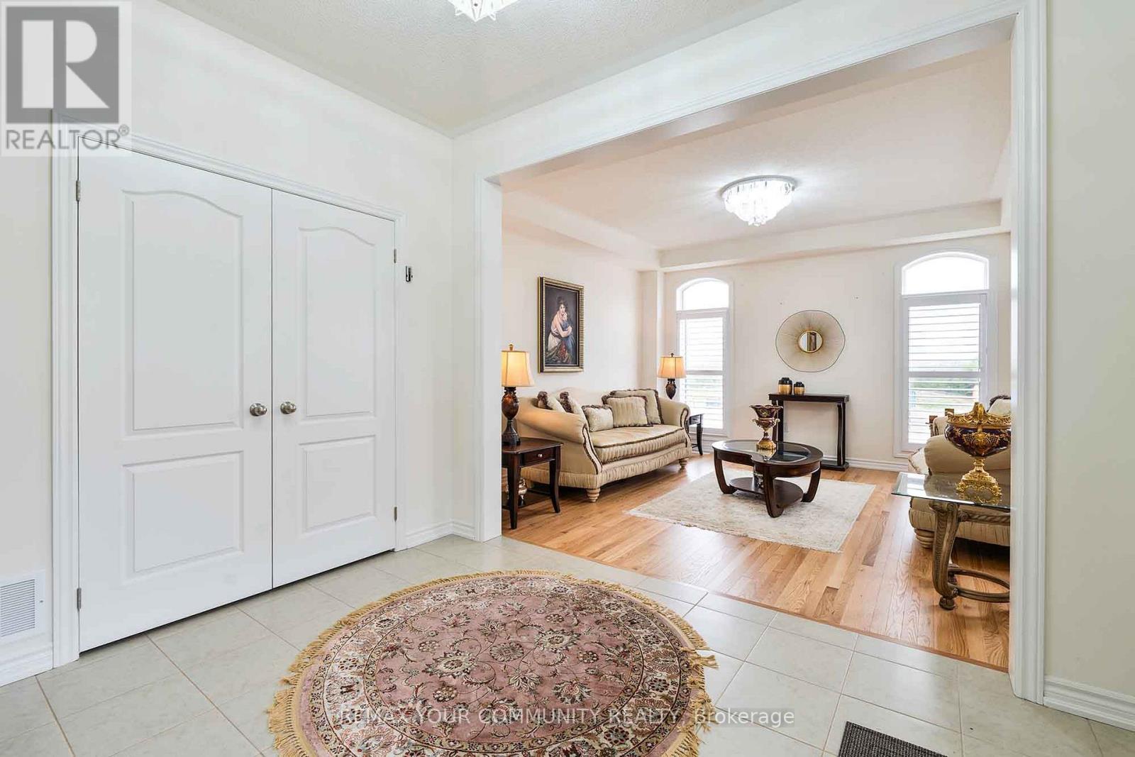 Main - 9 Cranley Road, East Gwillimbury, Ontario  L9N 0T7 - Photo 4 - N13701024