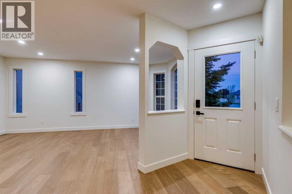 16 Simcrest Point SW, Calgary, Alberta  T3H 4K1 - Photo 3 - A2339079