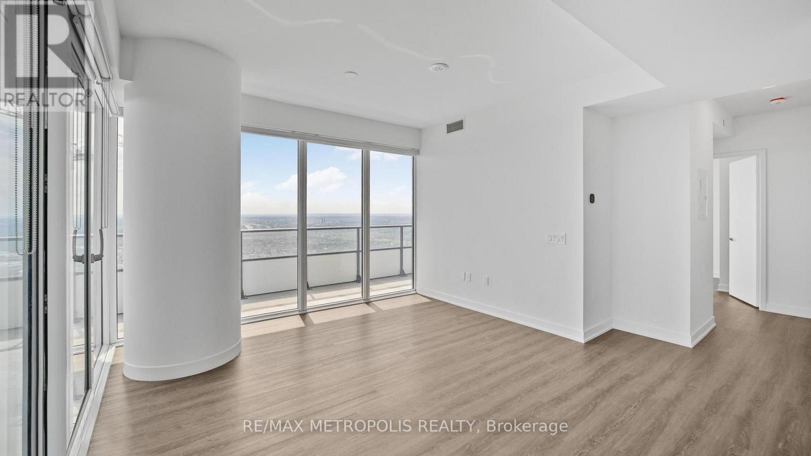 448 Burnhamthorpe Rd W 5611, Mississauga, Ontario L5B 0R4 - Photo 11 - W13701050