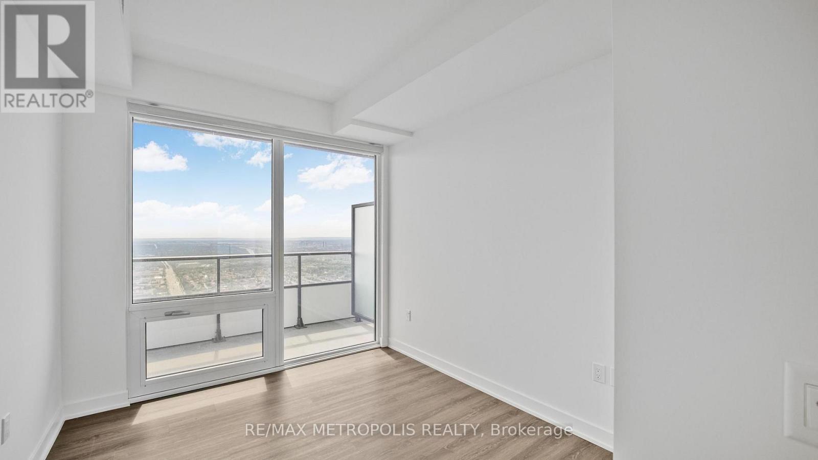 448 Burnhamthorpe Rd W 5611, Mississauga, Ontario L5B 0R4 - Photo 13 - W13701050