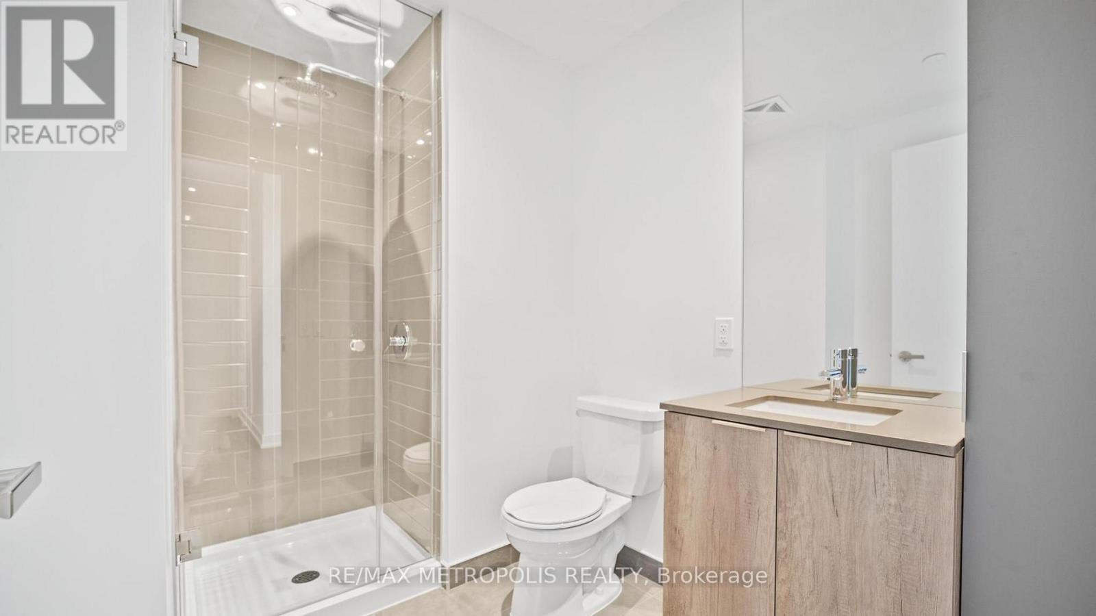 448 Burnhamthorpe Rd W 5611, Mississauga, Ontario L5B 0R4 - Photo 17 - W13701050
