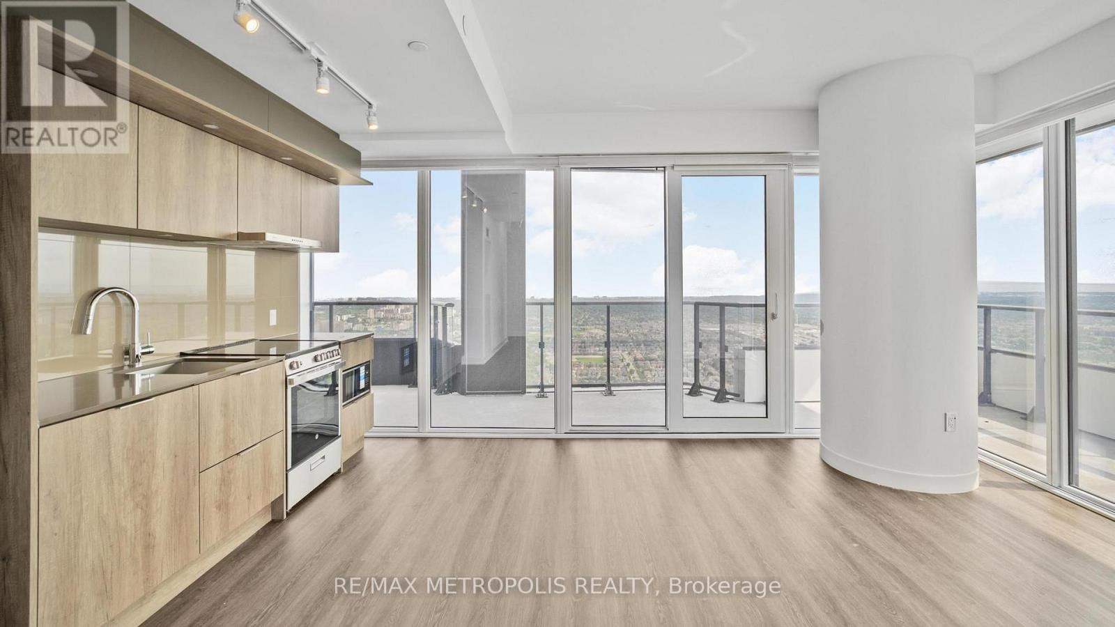 448 Burnhamthorpe Rd W 5611, Mississauga, Ontario L5B 0R4 - Photo 6 - W13701050