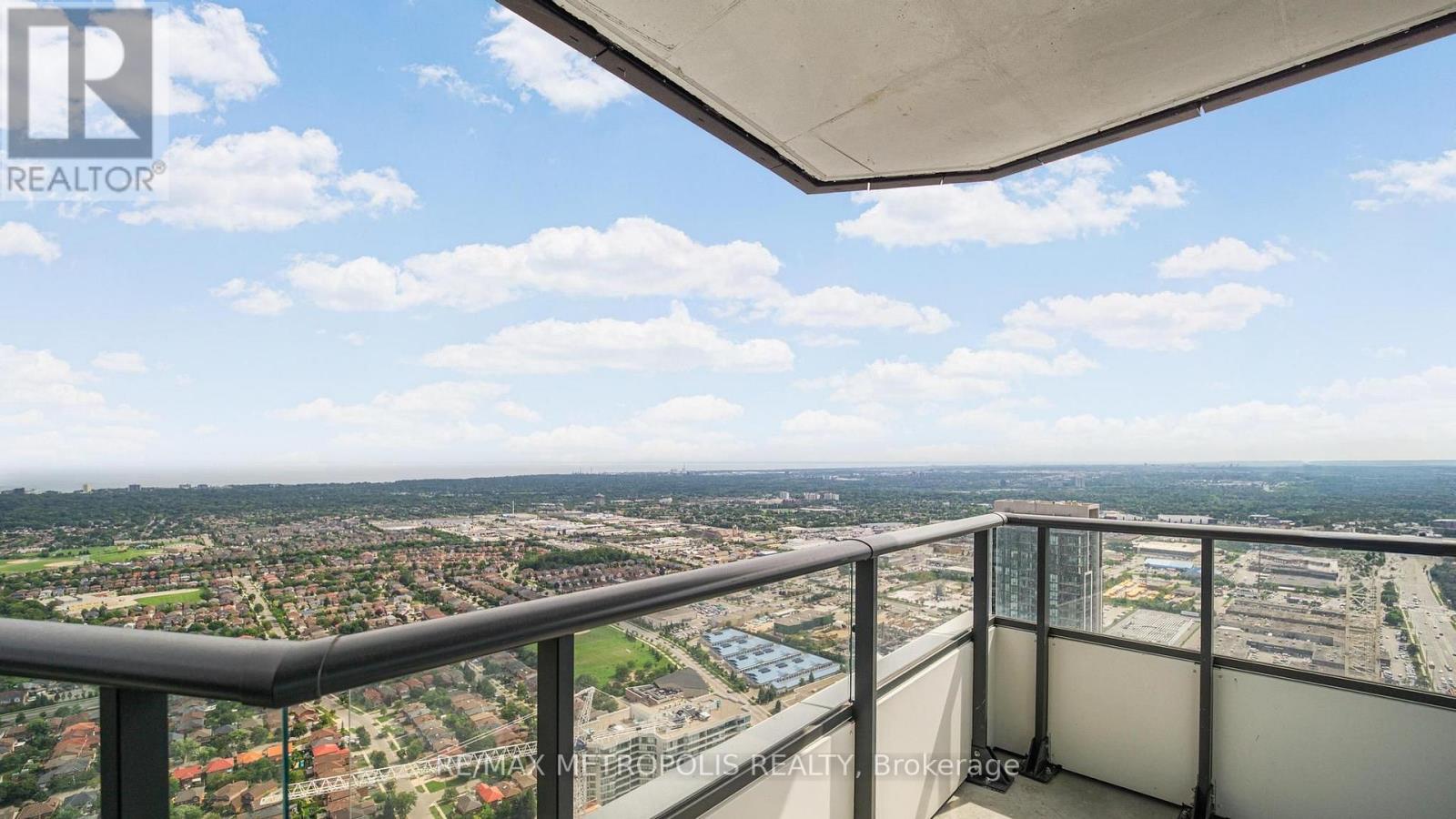 448 Burnhamthorpe Rd W 5611, Mississauga, Ontario L5B 0R4 - Photo 7 - W13701050