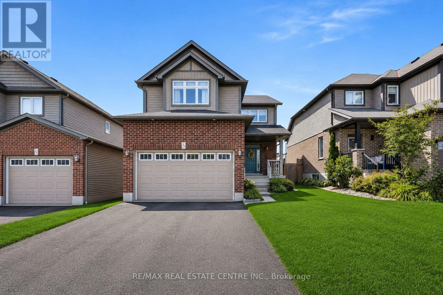 35 ST. PAUL'S PLACE, Orangeville, Ontario