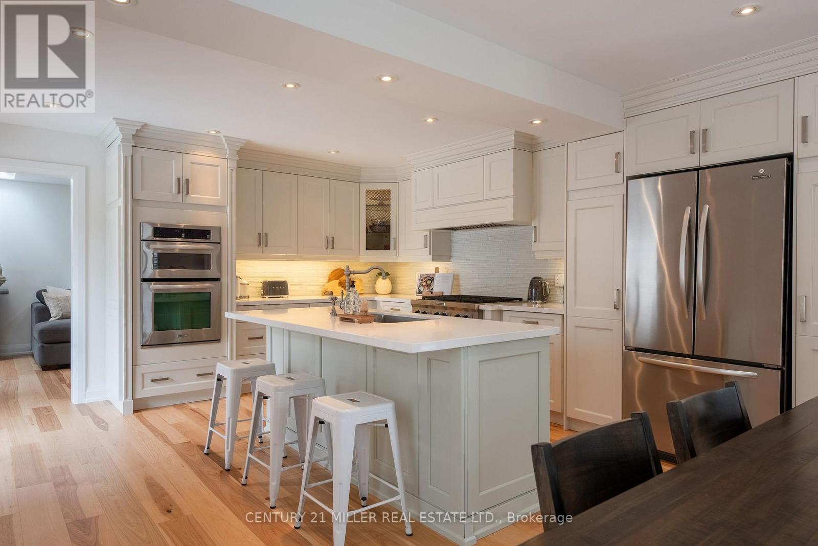 579 Fourth Line, Oakville, Ontario L6L 5B1 - Photo 11 - W13701108