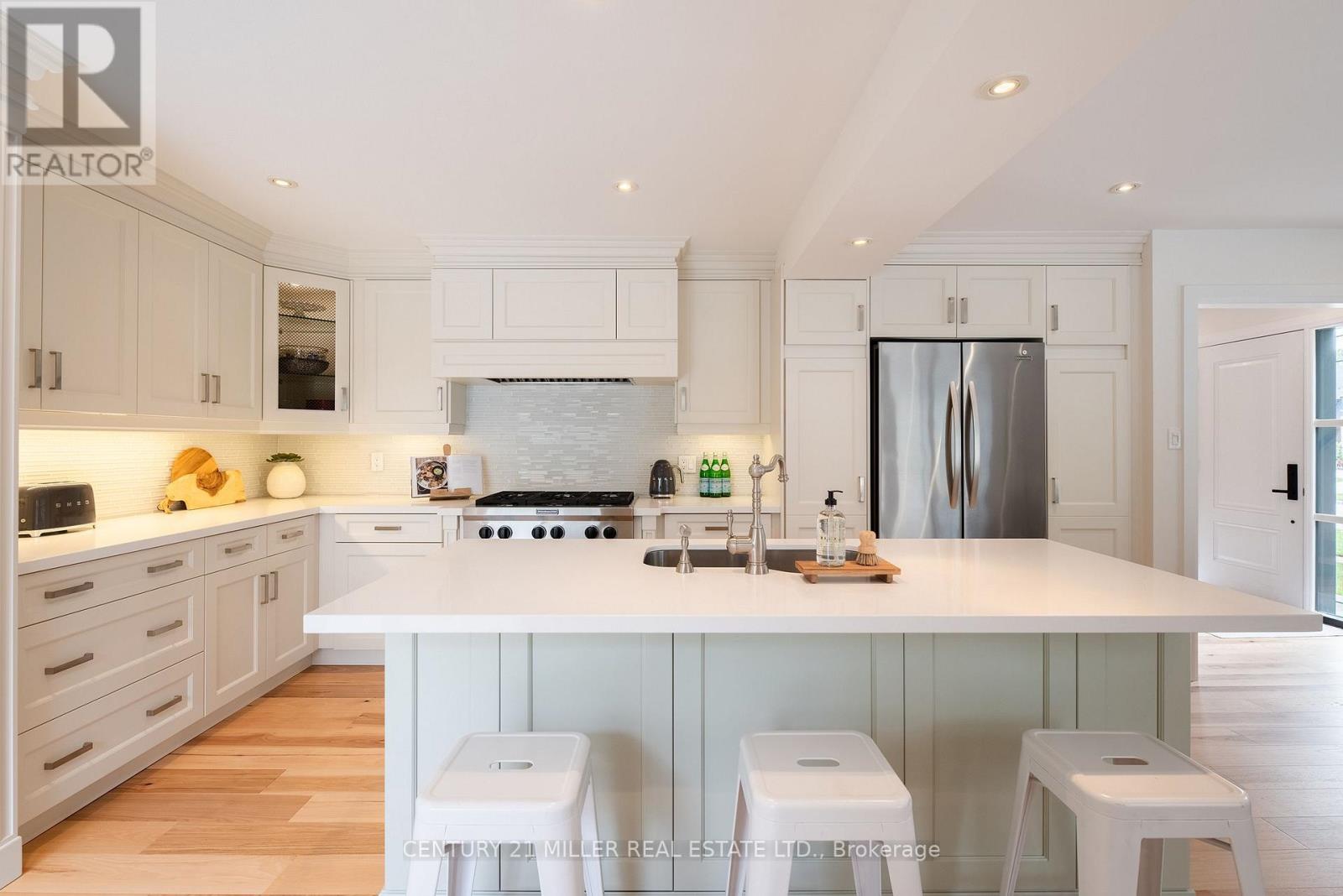 579 Fourth Line, Oakville, Ontario L6L 5B1 - Photo 12 - W13701108