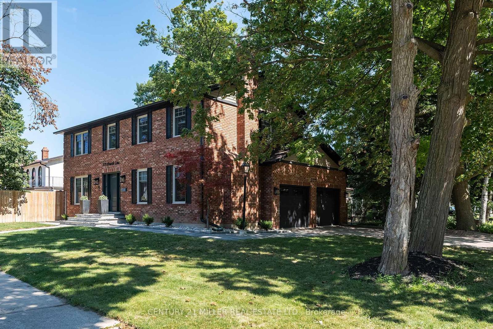 579 Fourth Line, Oakville, Ontario L6L 5B1 - Photo 2 - W13701108