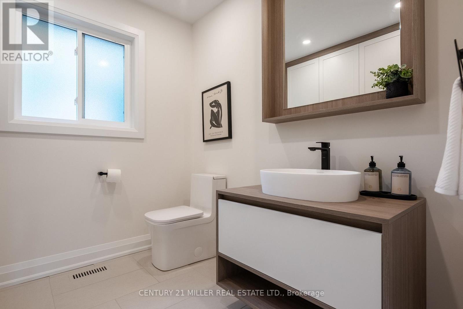 579 Fourth Line, Oakville, Ontario L6L 5B1 - Photo 21 - W13701108