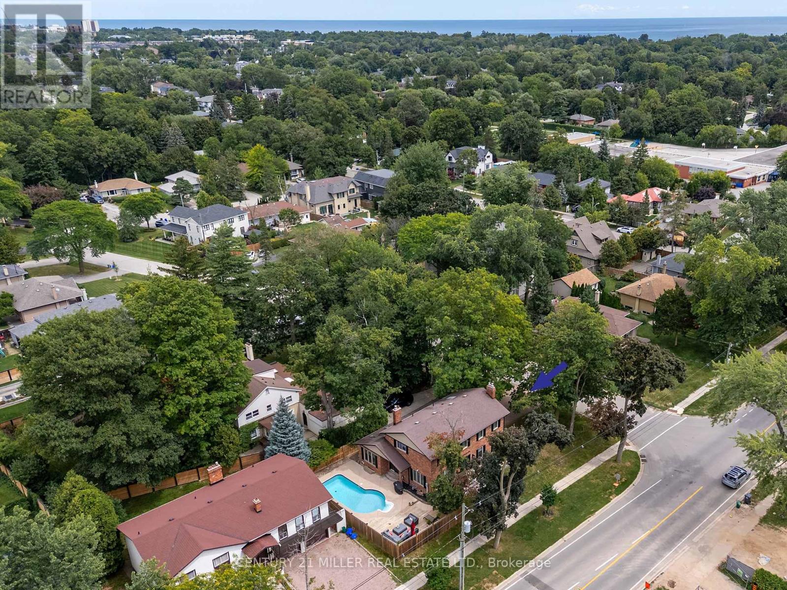 579 Fourth Line, Oakville, Ontario L6L 5B1 - Photo 3 - W13701108