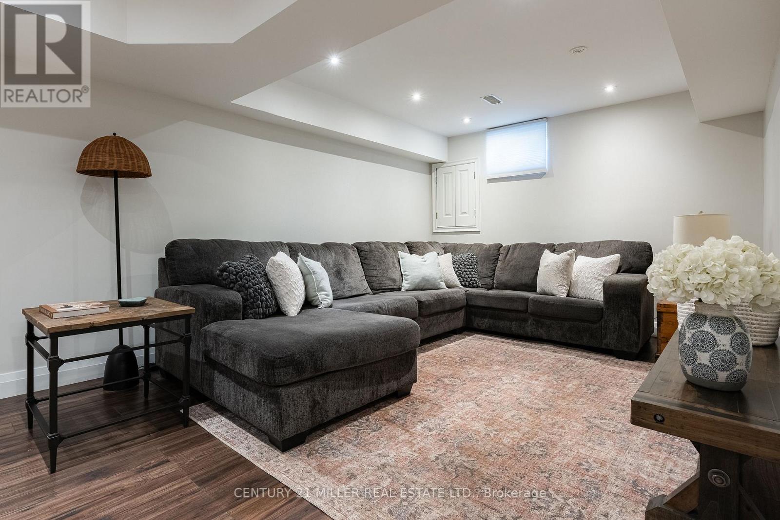 579 Fourth Line, Oakville, Ontario L6L 5B1 - Photo 30 - W13701108