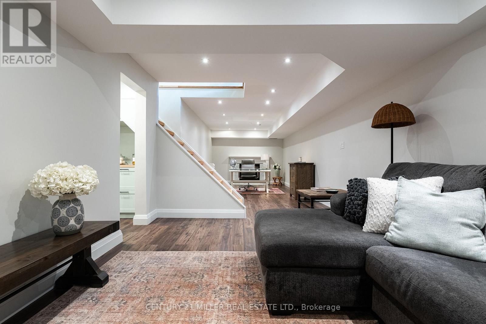 579 Fourth Line, Oakville, Ontario L6L 5B1 - Photo 31 - W13701108