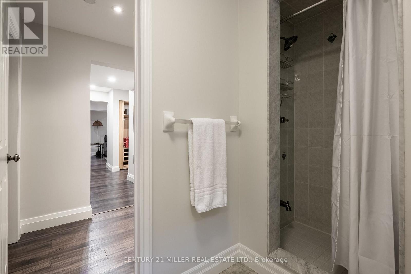 579 Fourth Line, Oakville, Ontario L6L 5B1 - Photo 36 - W13701108