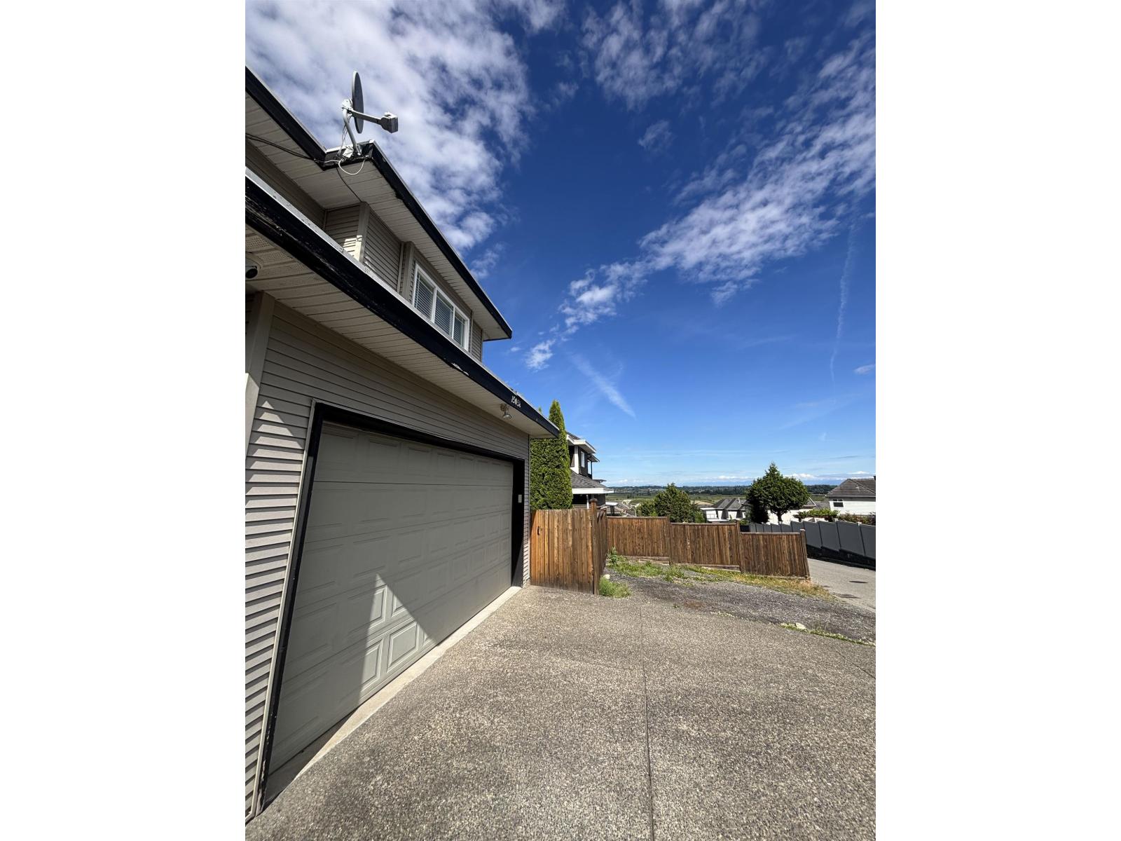 15058 72nd Avenue, Surrey, British Columbia  V3S 2G2 - Photo 10 - R3135010