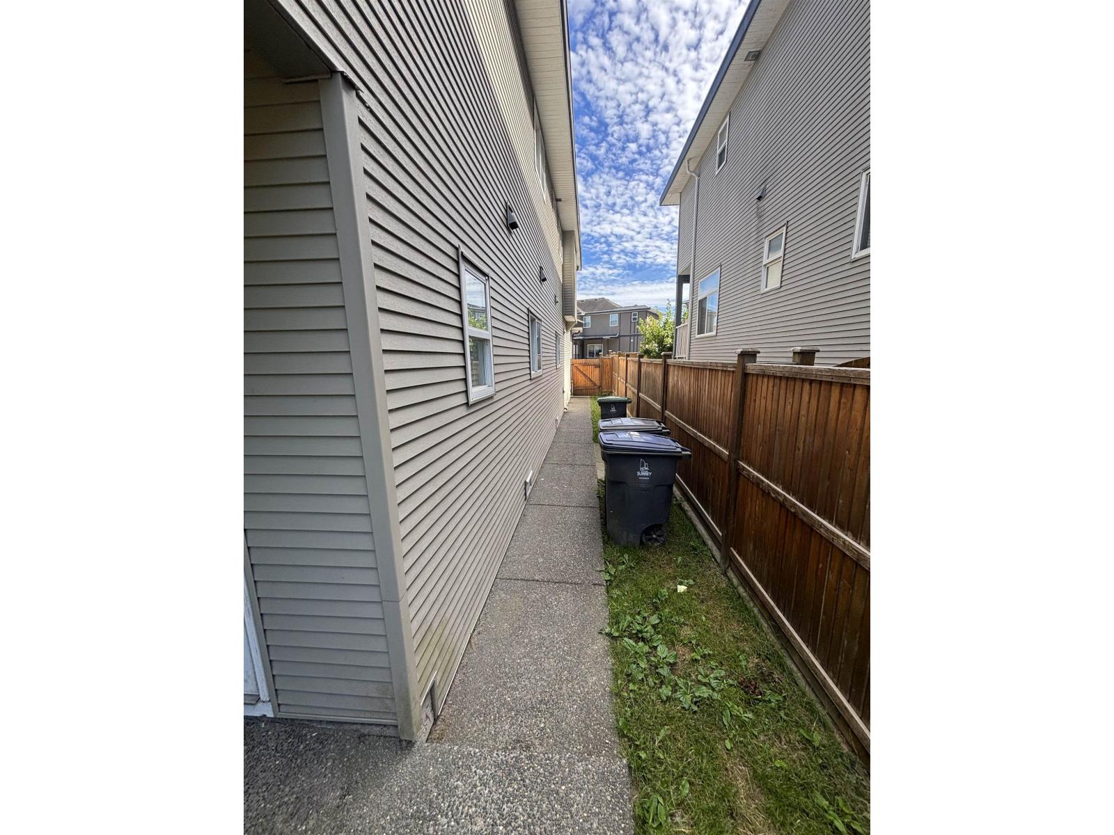 15058 72nd Avenue, Surrey, British Columbia  V3S 2G2 - Photo 11 - R3135010