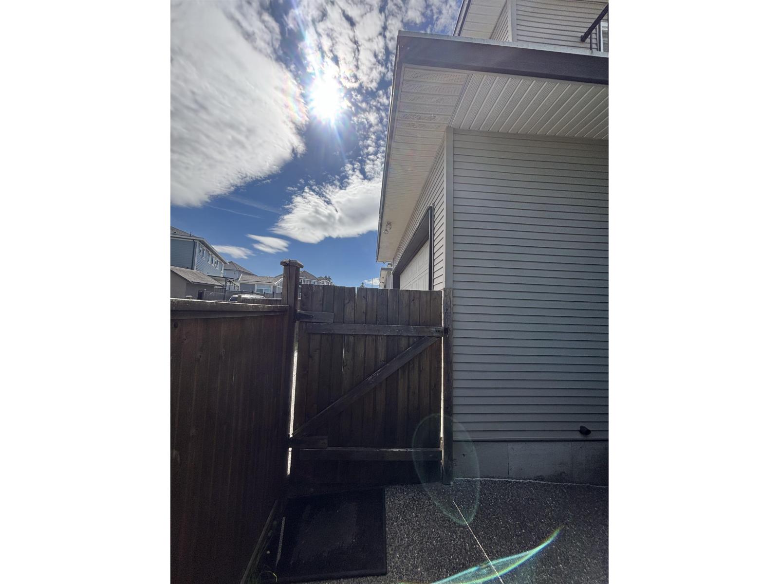 15058 72nd Avenue, Surrey, British Columbia  V3S 2G2 - Photo 13 - R3135010
