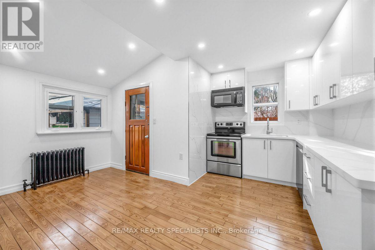 Main & 2nd - 1035 Briar Hill Avenue, Toronto, Ontario  M6B 1M6 - Photo 5 - W13167330