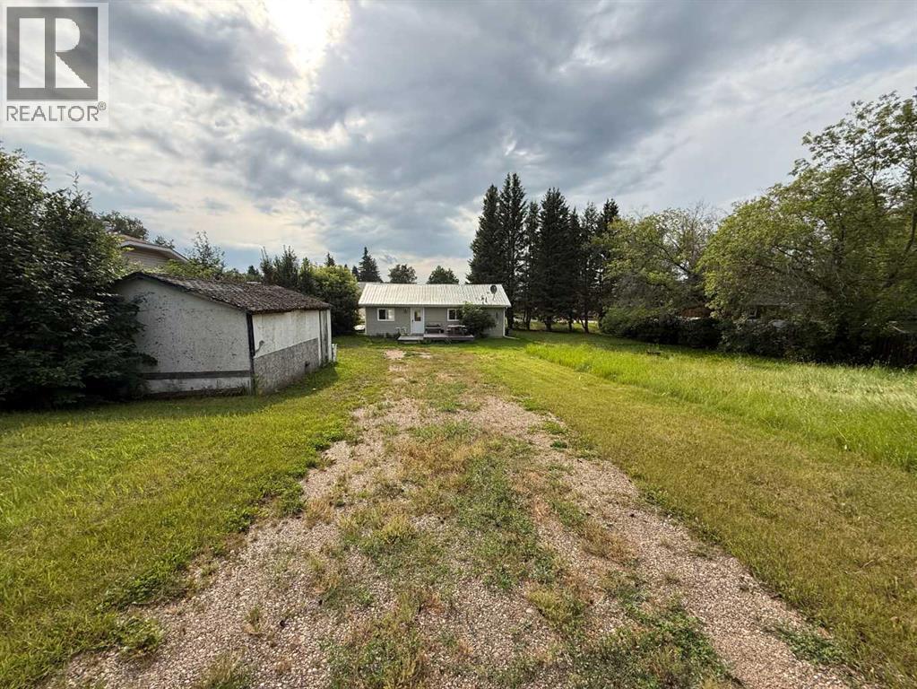 126 3rd Street W, St. Walburg, Saskatchewan  S0M 2T0 - Photo 13 - A2339007
