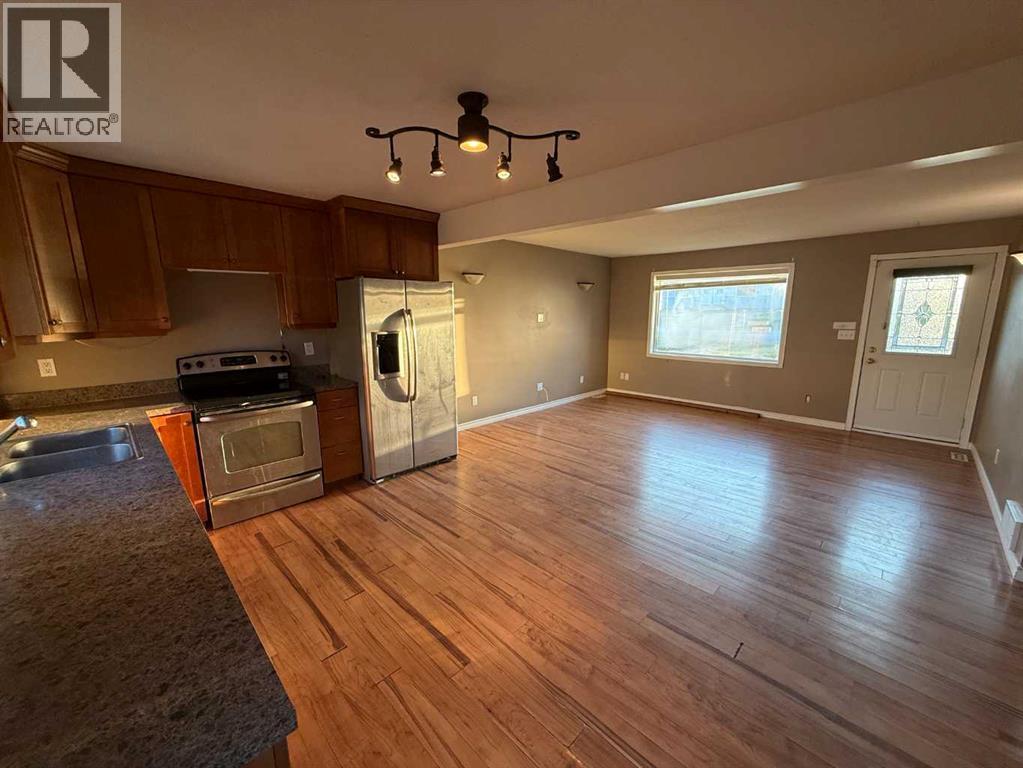 126 3rd Street W, St. Walburg, Saskatchewan  S0M 2T0 - Photo 4 - A2339007