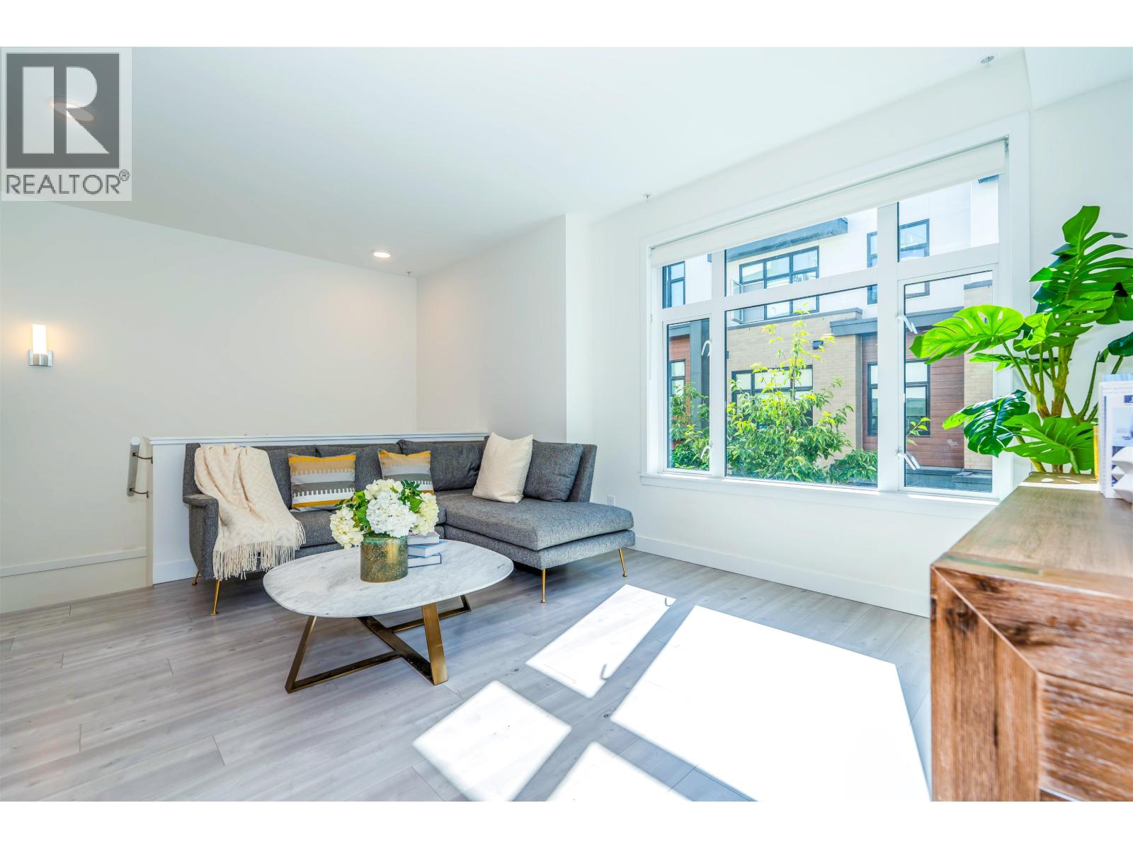 259 2035 Glenaire Drive, North Vancouver, British Columbia  V7P 1Y3 - Photo 3 - R3157478