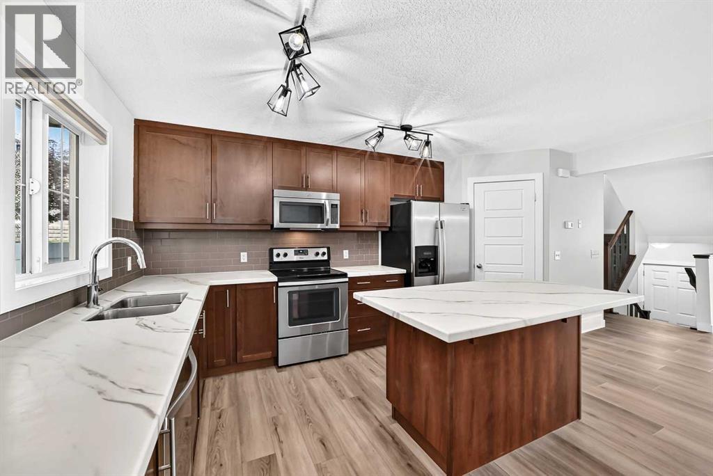 86 Pantego Lane NW, Calgary, Alberta  T3K 0T1 - Photo 12 - A2338242