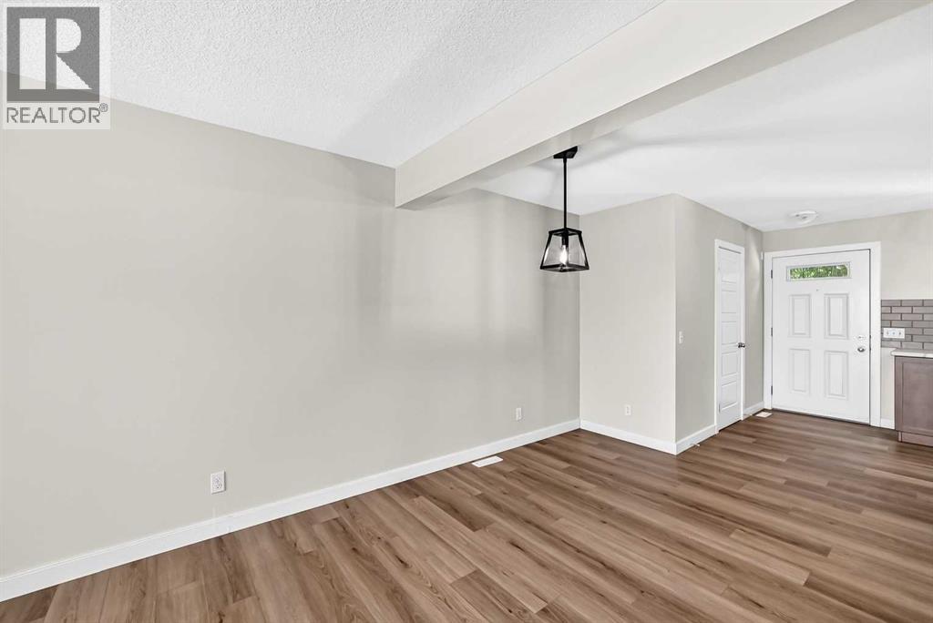 86 Pantego Lane NW, Calgary, Alberta  T3K 0T1 - Photo 16 - A2338242