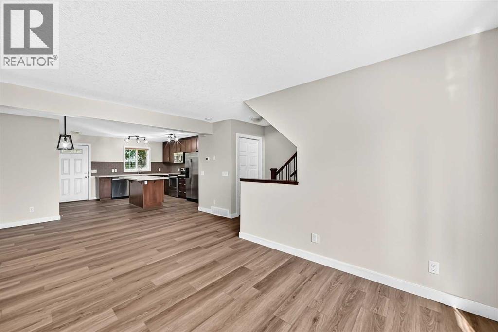 86 Pantego Lane NW, Calgary, Alberta  T3K 0T1 - Photo 18 - A2338242