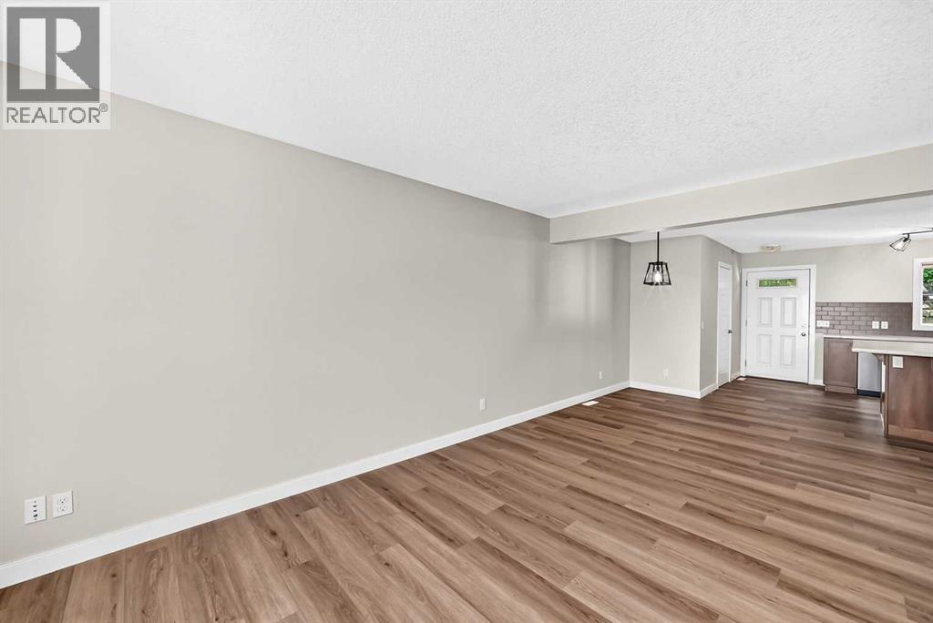 86 Pantego Lane NW, Calgary, Alberta  T3K 0T1 - Photo 19 - A2338242