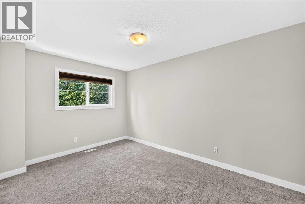 86 Pantego Lane NW, Calgary, Alberta  T3K 0T1 - Photo 22 - A2338242