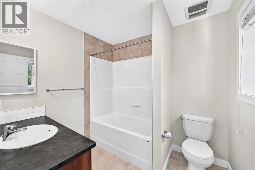 86 Pantego Lane NW, Calgary, Alberta  T3K 0T1 - Photo 25 - A2338242