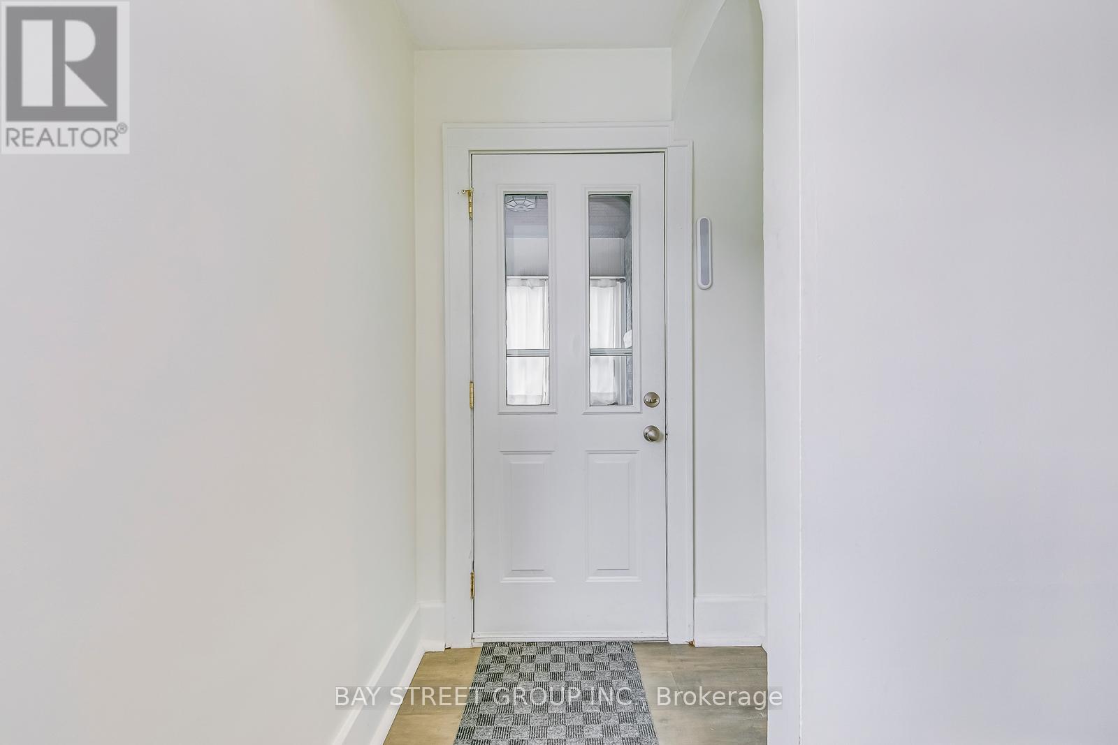 150 Crosthwaite Avenue N, Hamilton, Ontario  L8H 4V5 - Photo 2 - X13701026