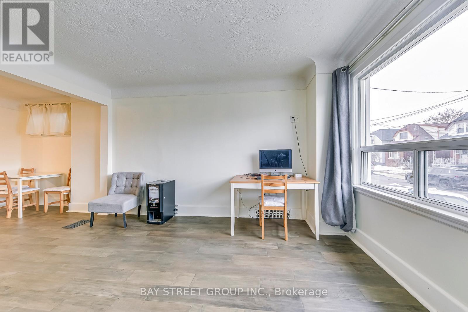 150 Crosthwaite Avenue N, Hamilton, Ontario  L8H 4V5 - Photo 3 - X13701026