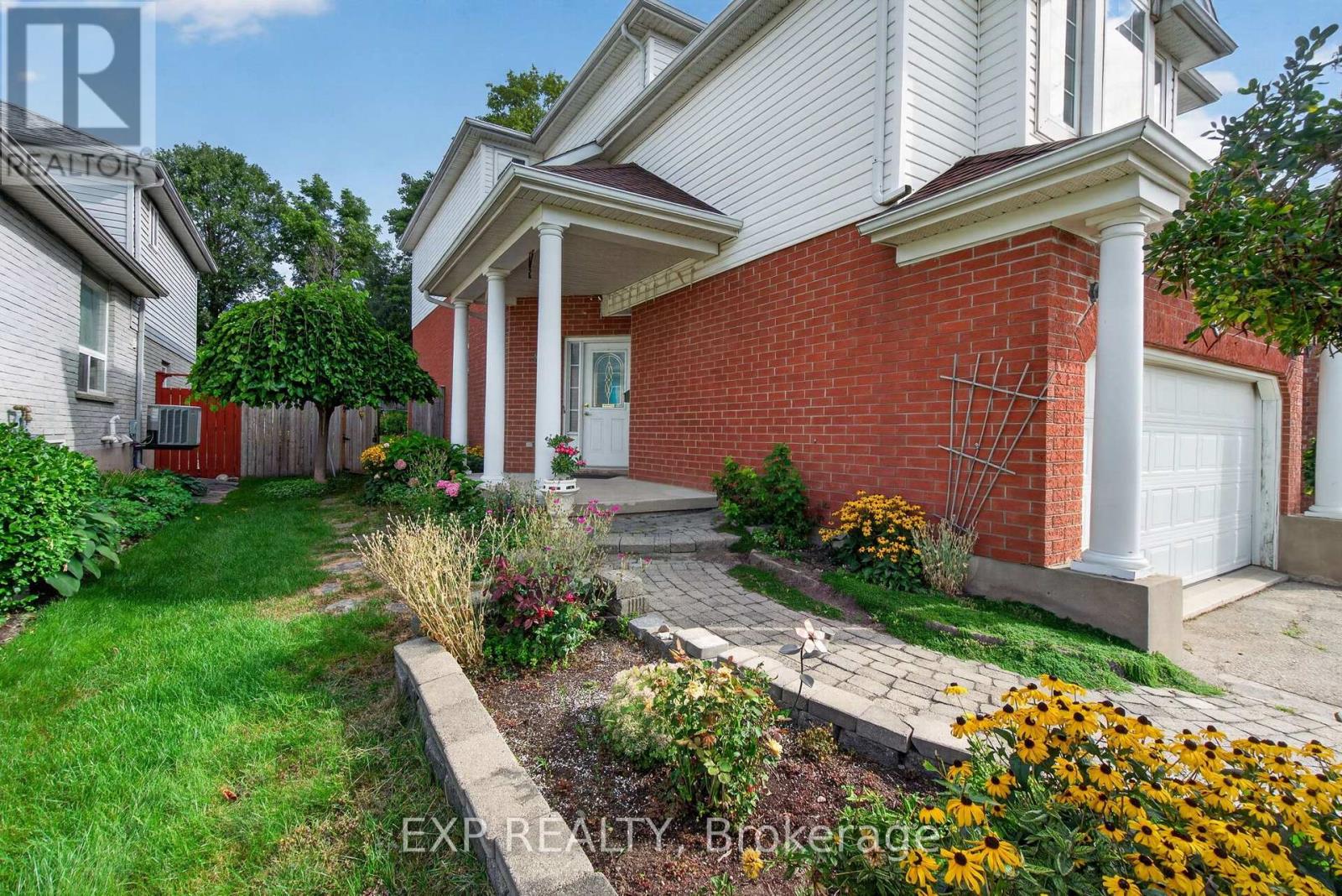 141 Starwood Drive, Guelph, Ontario  N1E 7G7 - Photo 4 - X13701038