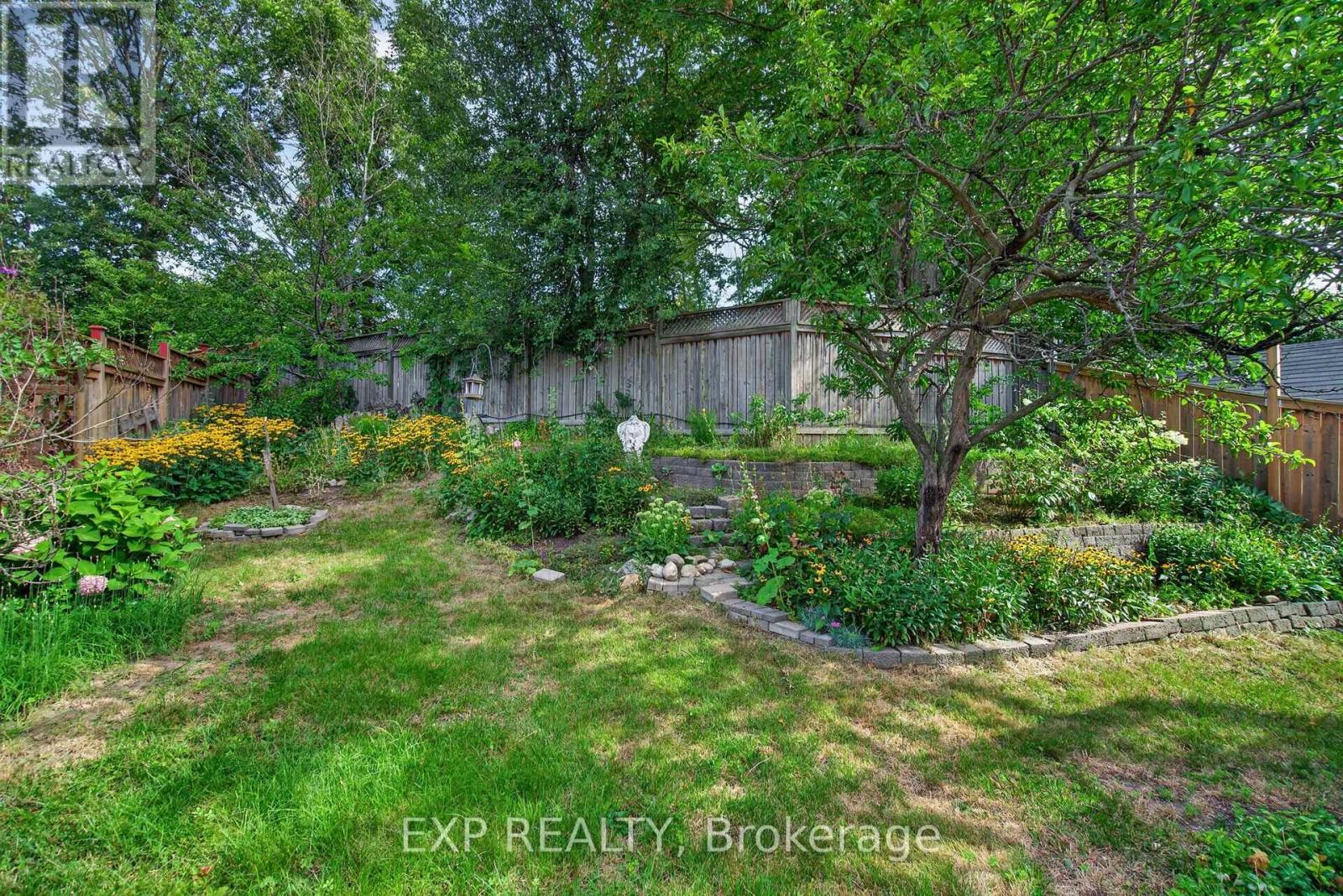 141 Starwood Drive, Guelph, Ontario  N1E 7G7 - Photo 8 - X13701038